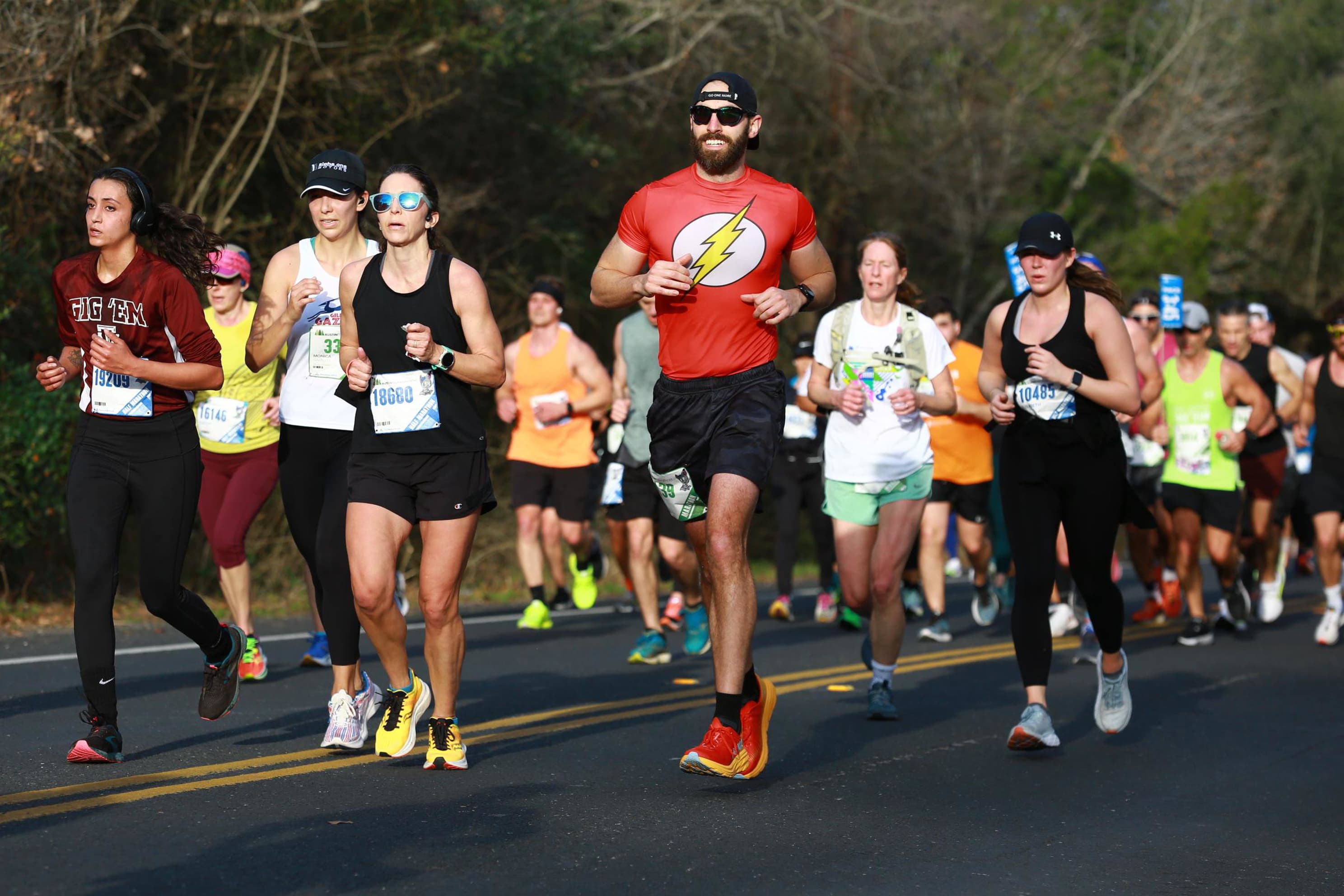 Tony Segreto running in a marathon pack.